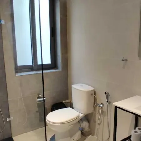 Shore Bridge ゲストハウス グジラ