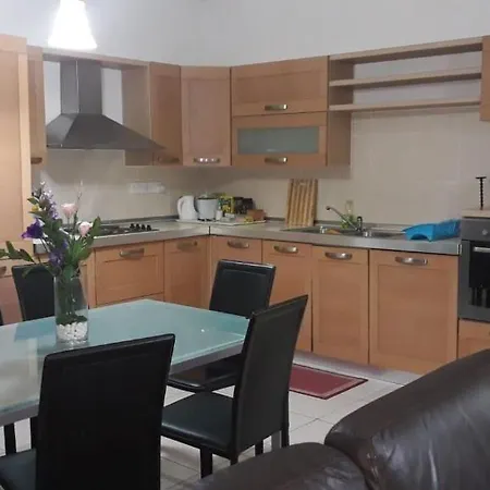 Πανσιόν Shore Bridge Gzira