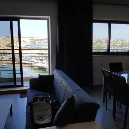 بيت ضيافة Shore Bridge 2*