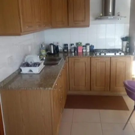 בית הארחה Shore Bridge 2*