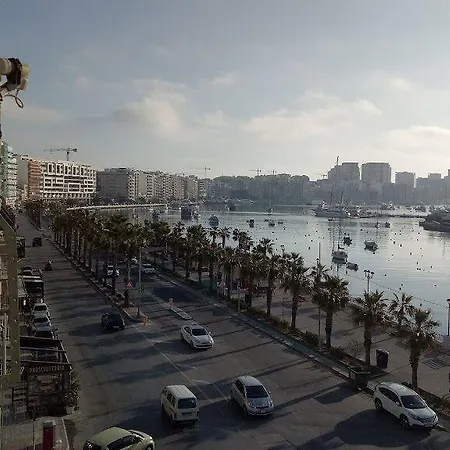 בית הארחה Shore Bridge 2*