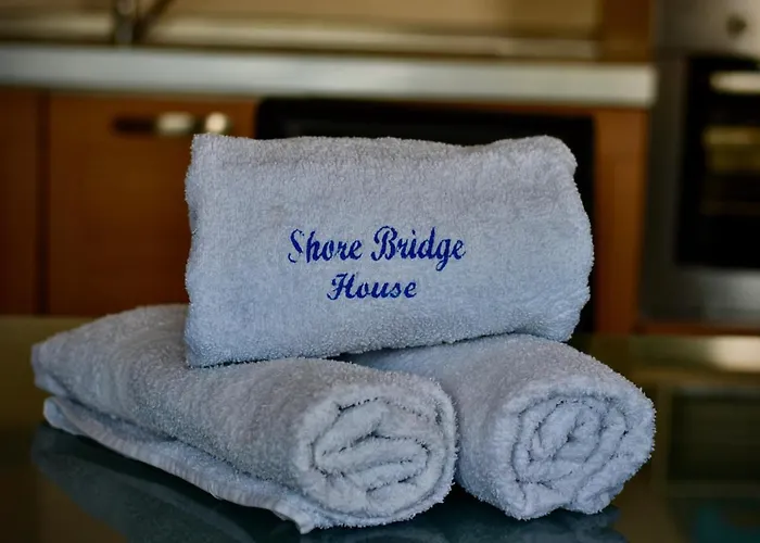 Shore Bridge 게스트하우스 2*